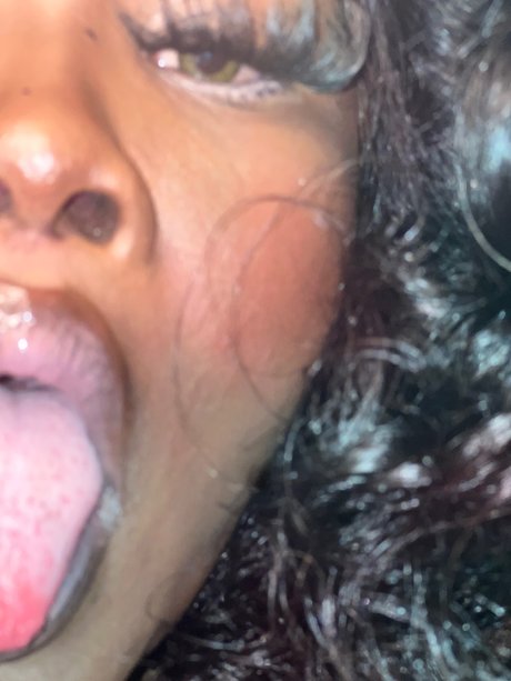 MzDang onlyfans sextape leak