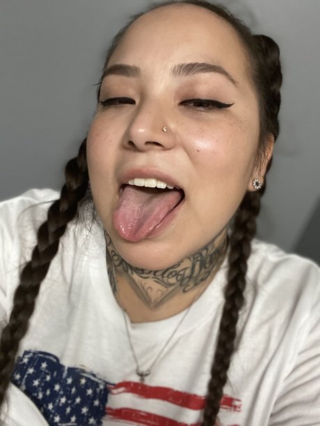 B nasty girl clikk nude onlyfans