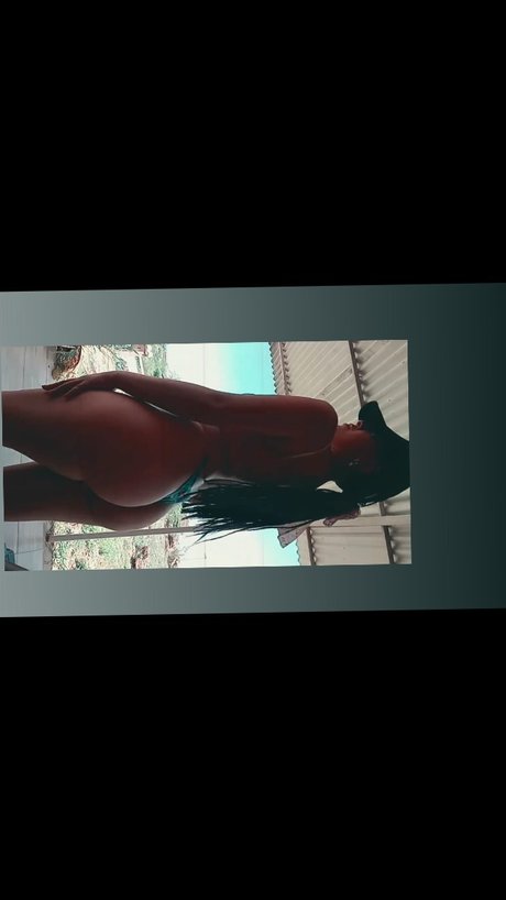 Naomicruzz_ onlyfans gratis