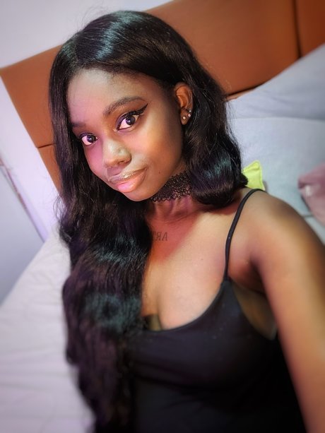 DollyPaige onlyfans nudes