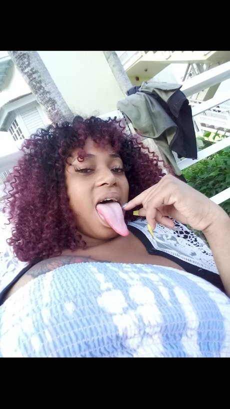 bbw ts onlyfans exclusive self-portrait