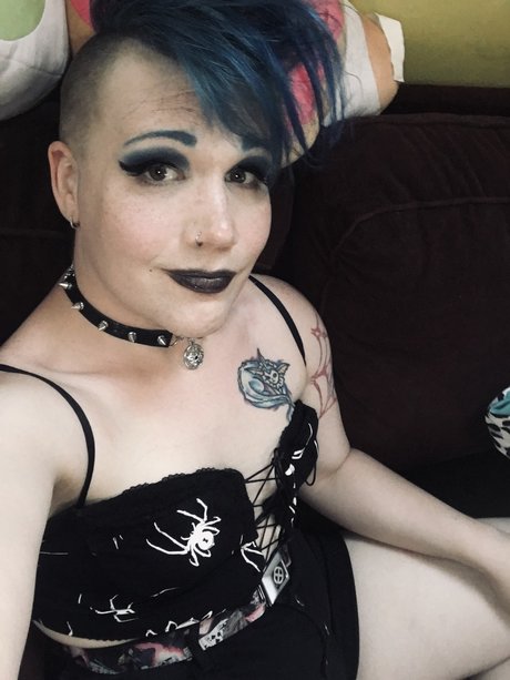 Delilah N Chains onlyfans posts