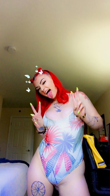 Redheadshawty onlyfans model