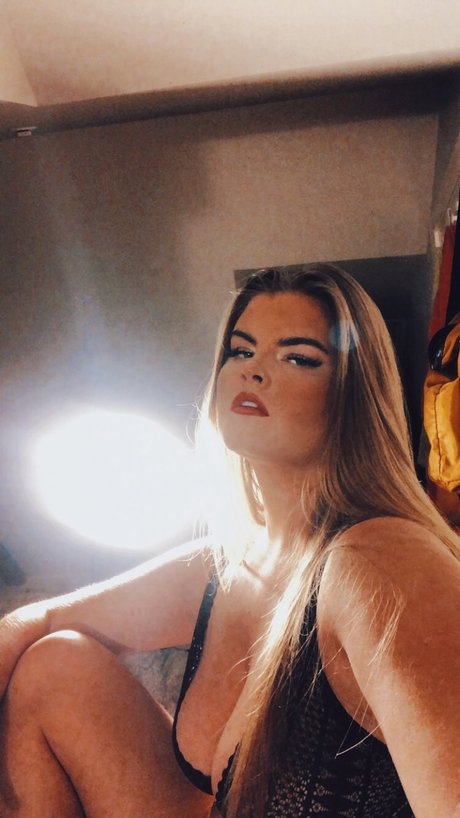 nathalie t onlyfans naked