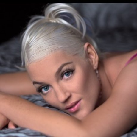 Goddess Natasha Rose onlyfans picture