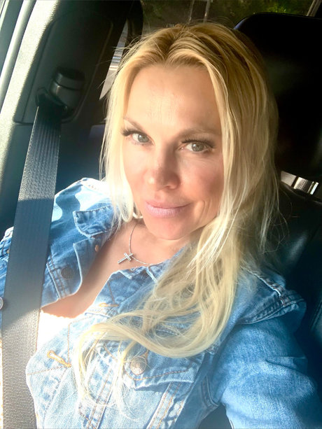 Natalier nude on onlyfans