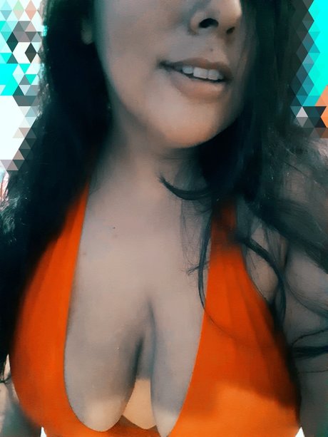 Sexy Curvy Love onlyfans leaked