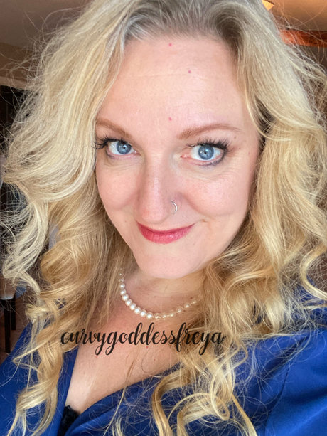 Curvy Goddess Freya_ nudes onlyfans leaked