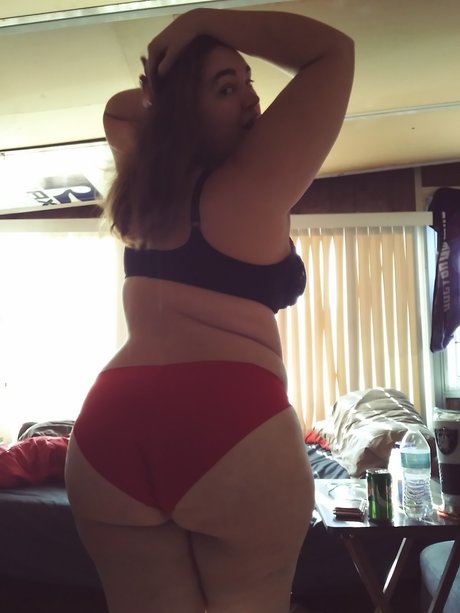 Autumn Duquesne onlyfans leak ass