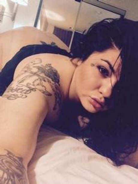 Nella coxs nude onlyfans pics