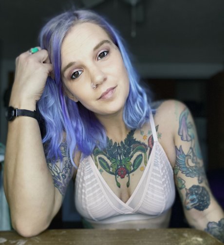 Smokin Ember Rose only fans leak