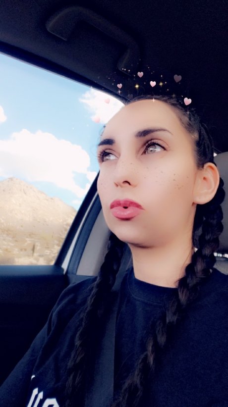 Green Eyed Beauty naked onlyfans leaked