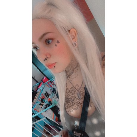 BetterThanDyson onlyfans nude tits