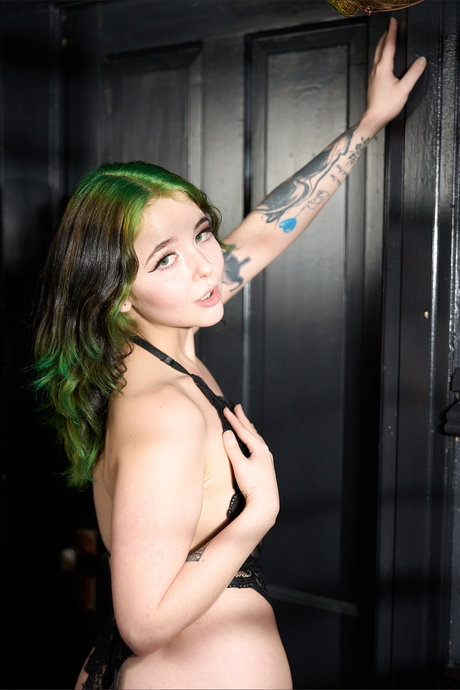 Aveena Axel FREE onlyfans photo