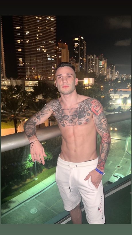 Angel Gomez onlyfans leaked tits