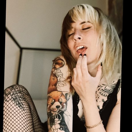 Misty Fae onlyfans star