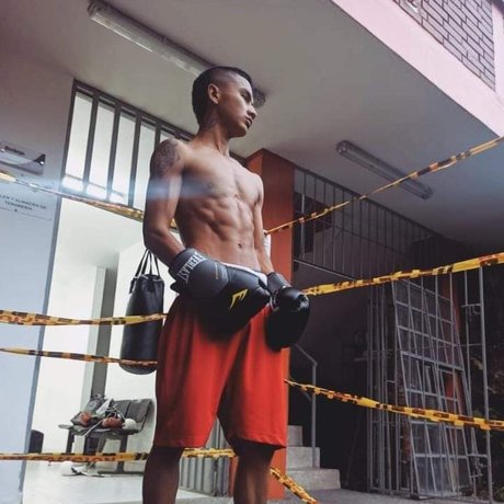 Bryan Herrera onlyfans nude photos