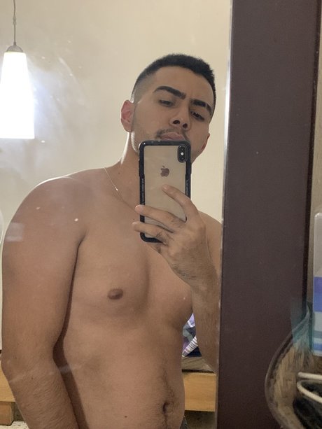 Elcarballom onlyfans.