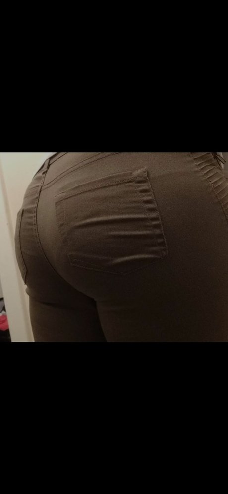 Maxi King nude only fans