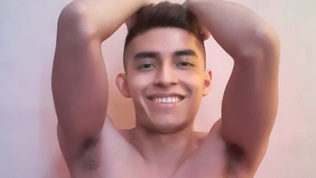 Nicolas Farfan onlyfans photos