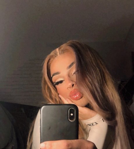 Nezy onlyfans nude content