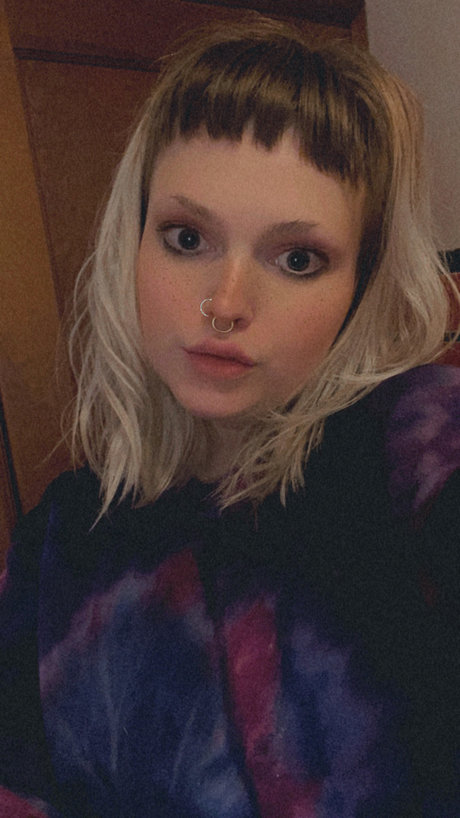 BambiWynne onlyfans ass