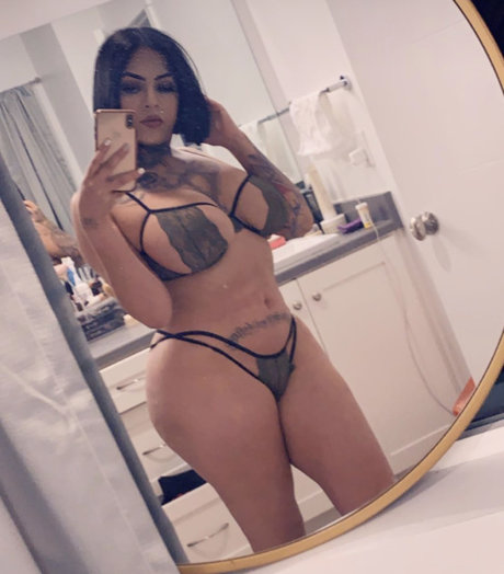 Bella Reyna onlyfans leak nudes