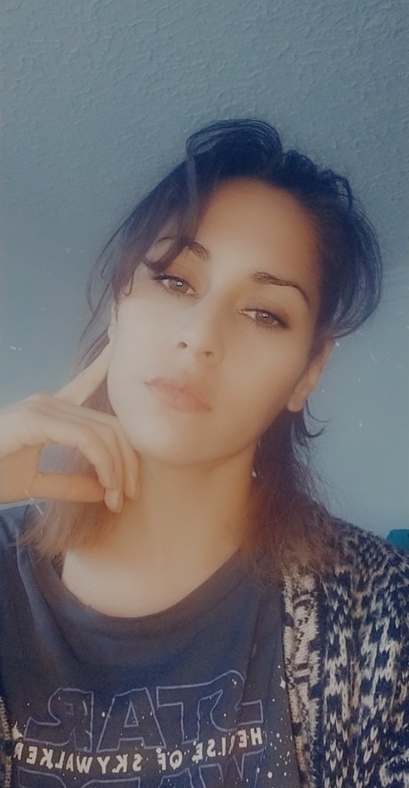 M nica Cadena onlyfans leaked tits