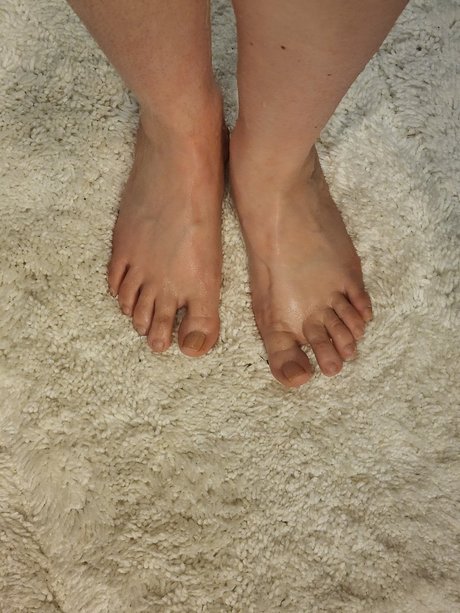 NightFoxWitch onlyfans posts