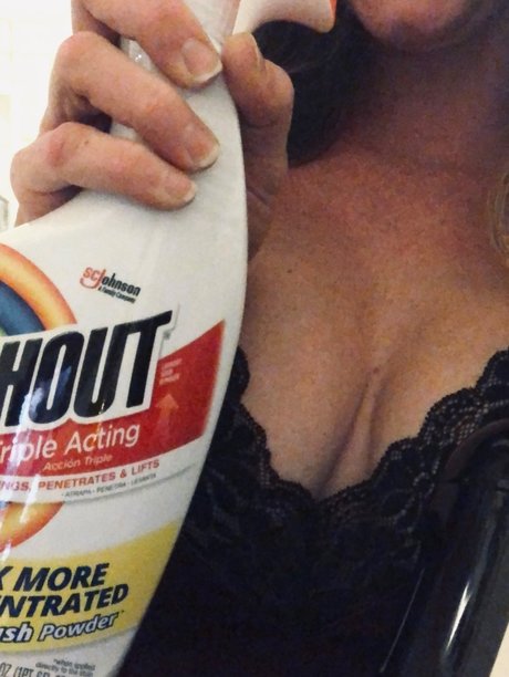 Crimson Cutie onlyfans photo