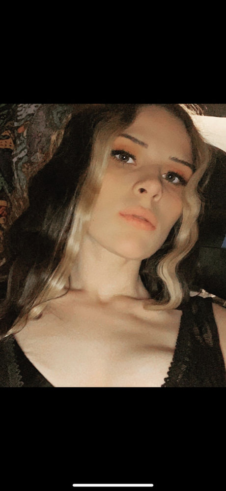 Daddys Devil onlyfans star