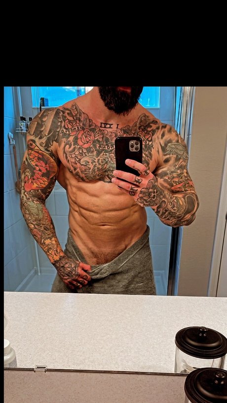 Alex Pomeroy nude on onlyfans