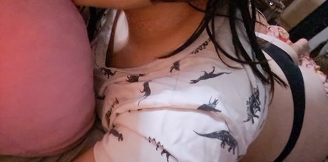 Chaya Chaos onlyfans model