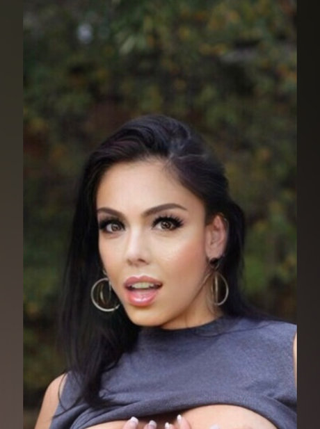 Nitu Sharma_ onlyfans model images