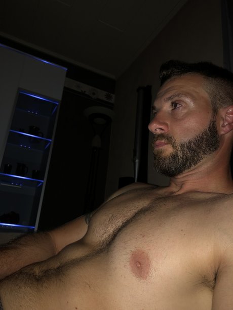 Nino DG onlyfans desnuda