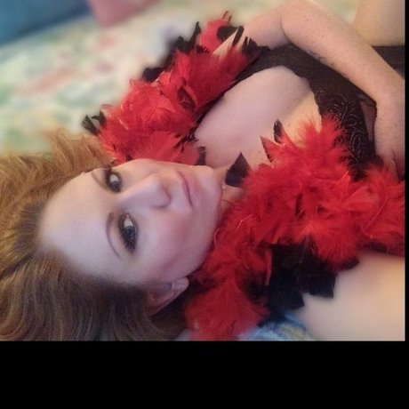 Nina Monarch nude onlyfans