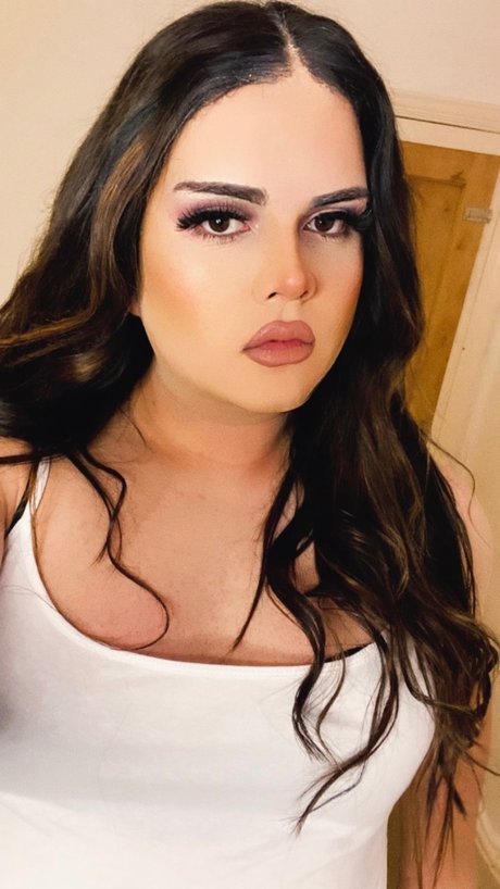 Nina Ishu onlyfans page