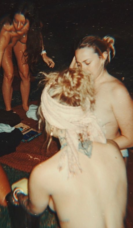 Paris Jackson nsfw onlyfans