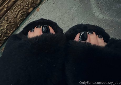 dezzydoefree only fans