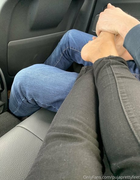 pujaprettyfeet onlyfans content type