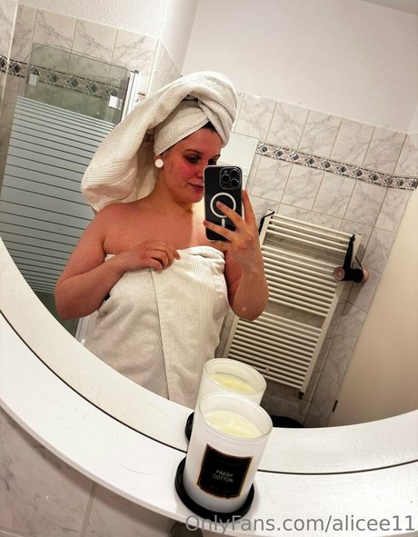 alicee11 onlyfans posts
