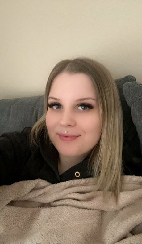 alicee11 Profile pic