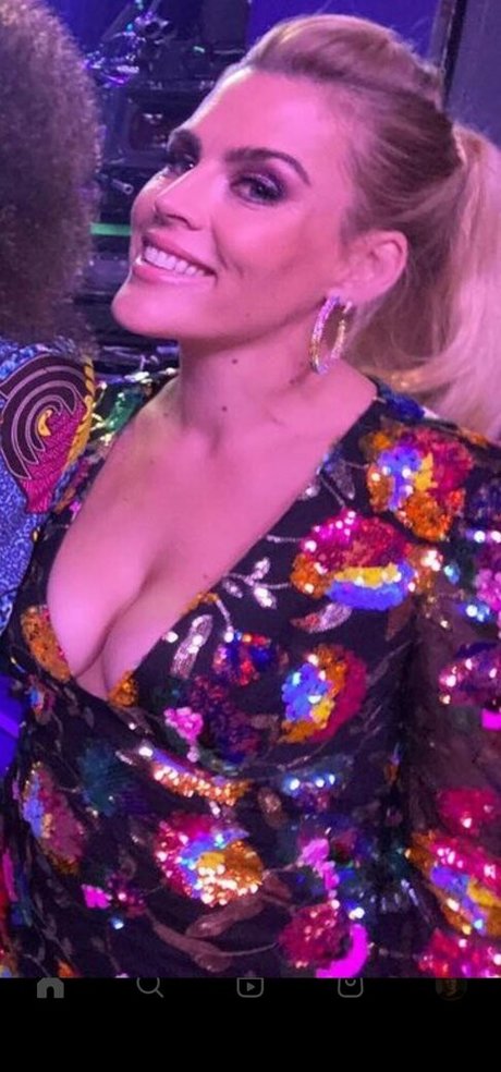 Busy Phillips onlyfans porn leaked