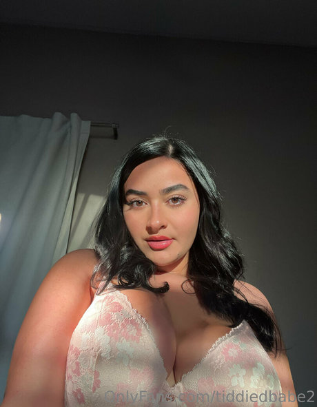 tiddiedbabe2 onlyfans nude pictures