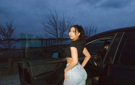 Kareena Bachra naked onlyfans