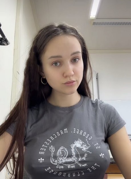 Ellielli Elligoinglive onlyfans leaked tits