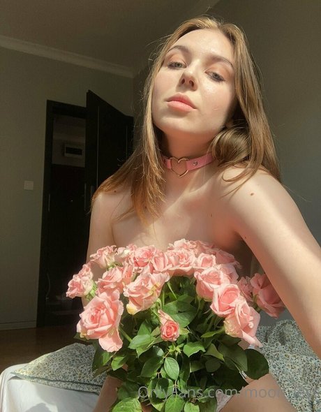 moon less tits onlyfans