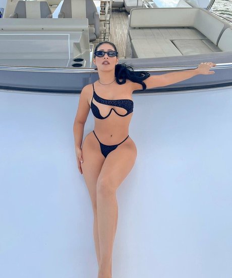 Simone E Simaria onlyfans naked pics