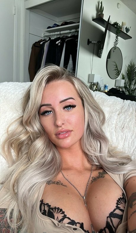 babyyessie onlyfans naked leaks