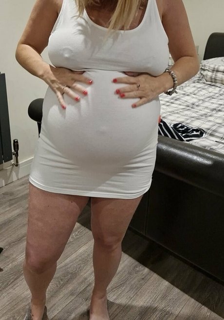 prettypregnant35 onlyfans leaks naked